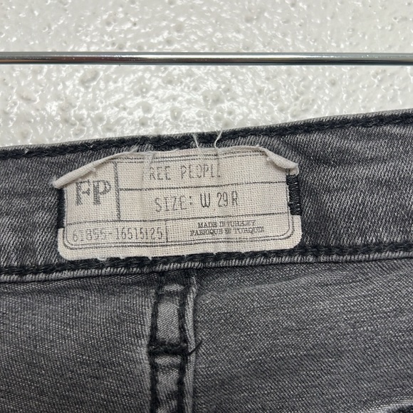 FREE PEOPLE Busted Knee Skinny Jeans Size 29 - Picture 10 of 11